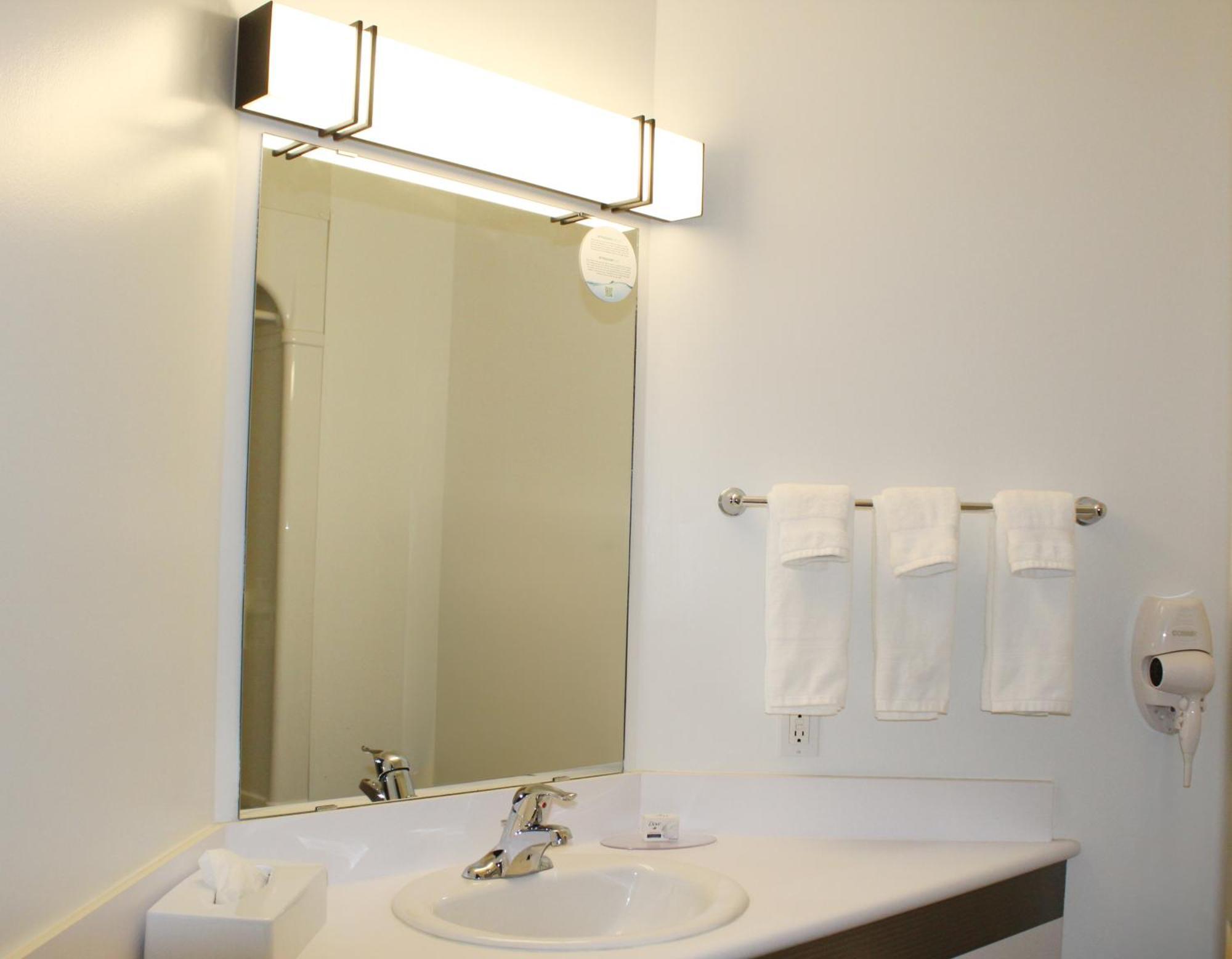 Days Inn By Wyndham Stony Plain Extérieur photo